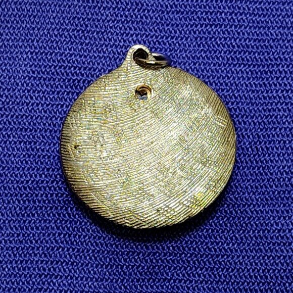 Pendant Picture Frame & Clear Insert For Necklace 1 A-S NYC 8545 Gold Tone VTG - Picture 2 of 5